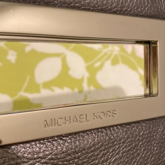 Michael Kors clutch - Picture 5 of 5